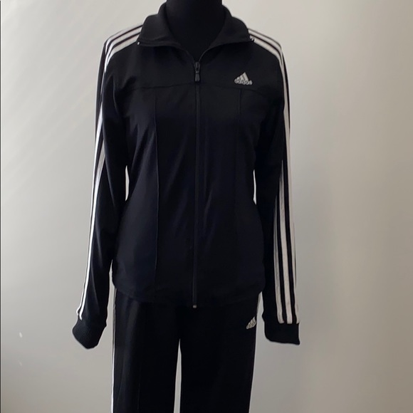 black adidas sweatsuit